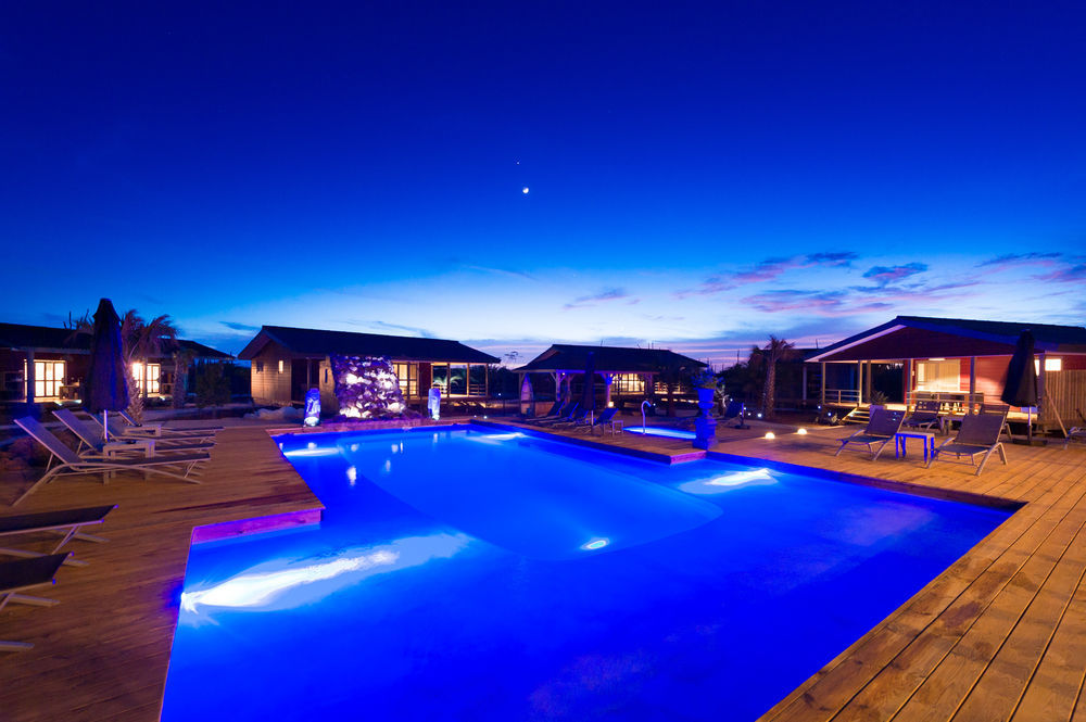 Red Palm Village Playa Exterior foto