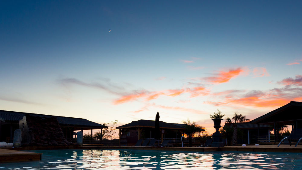 Red Palm Village Playa Exterior foto